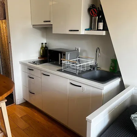 Lejlighed Lovely For Rent In 17 *